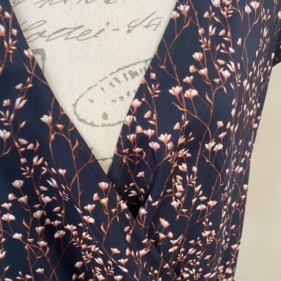 Blouse - Picture 7 of 9